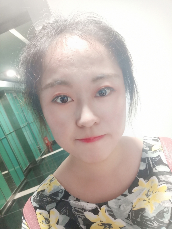 小花伞的第一张照片--安庆相亲服务中心