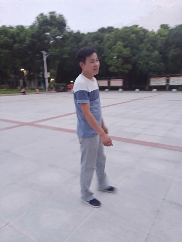 一笑的第一张照片--安庆相亲服务中心