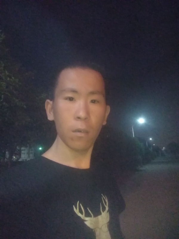 俞凯斌的第一张照片--安庆相亲服务中心