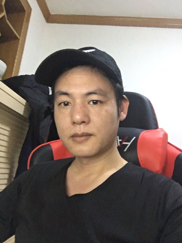 扛枪打鸟的第一张照片--安庆相亲服务中心