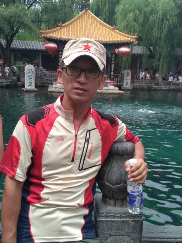 晓峰的第一张照片--安庆相亲服务中心