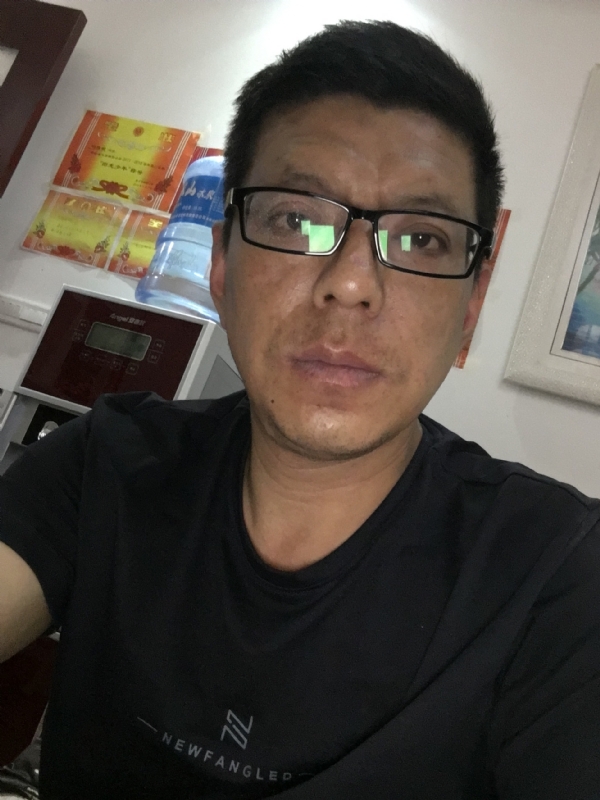 牵手的第三张照片--安庆相亲服务中心
