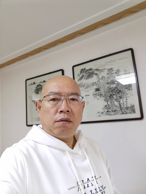 光头博士的第一张照片--安庆相亲服务中心