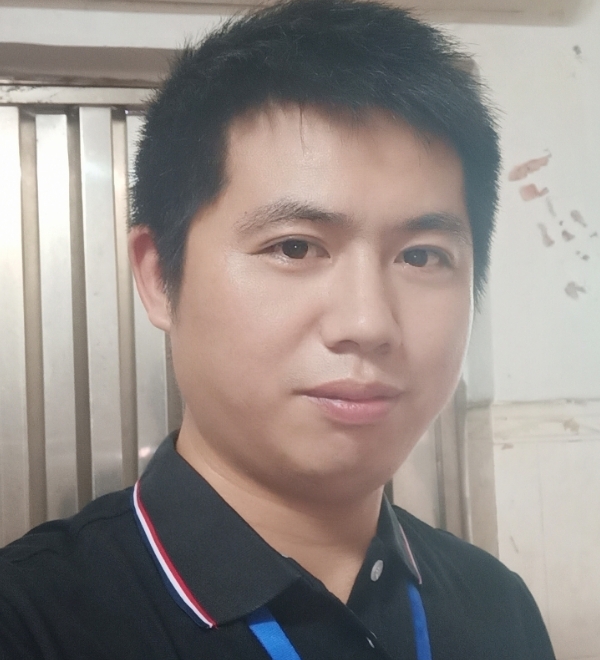 单身奶爸的第一张照片--安庆相亲服务中心