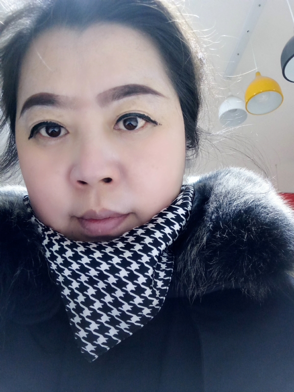余猪猪的第一张照片--安庆相亲服务中心