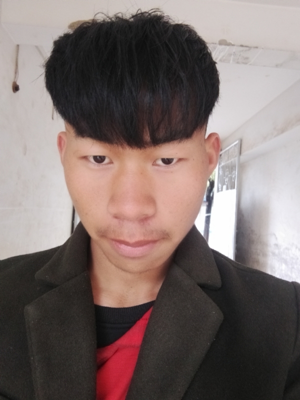 少年不在少的第一张照片--安庆相亲服务中心