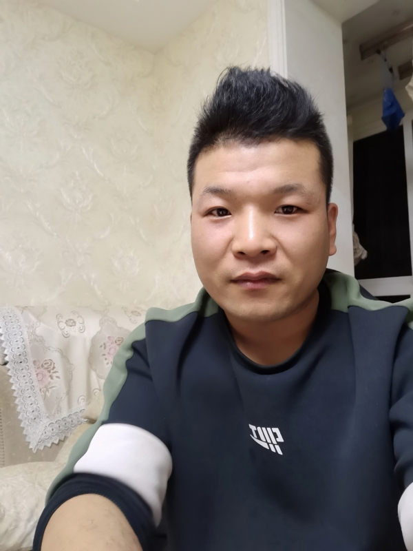 小猪猪的第一张照片--安庆相亲服务中心