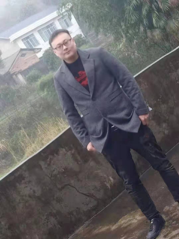 冰城的第二张照片--安庆相亲服务中心