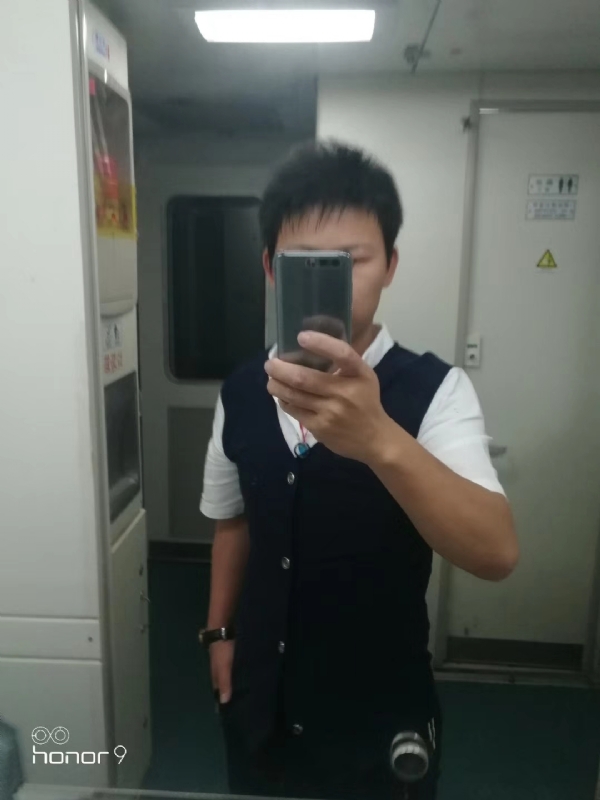 阳光下de幸福的第一张照片--安庆相亲服务中心