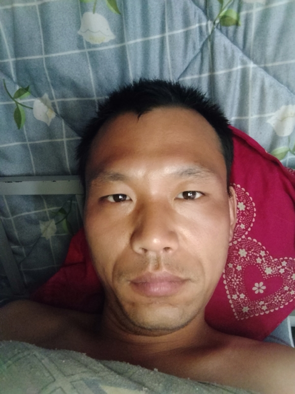弘扬的第一张照片--安庆相亲服务中心