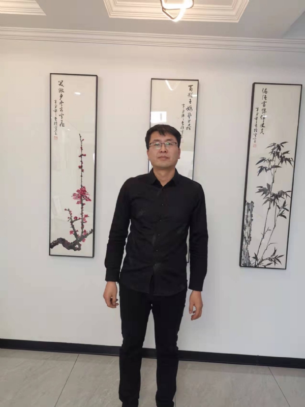 情义比天高的第一张照片--安庆相亲服务中心