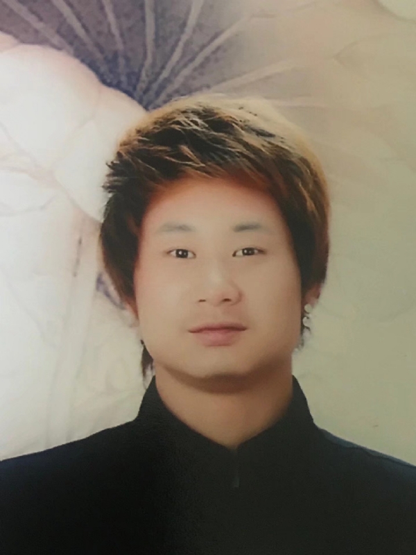 咮辛的第一张照片--安庆相亲服务中心