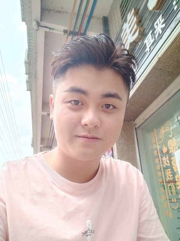 李健诚的第一张照片--安庆相亲服务中心