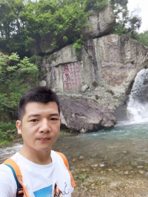 愿得一人心的第一张照片--安庆相亲服务中心