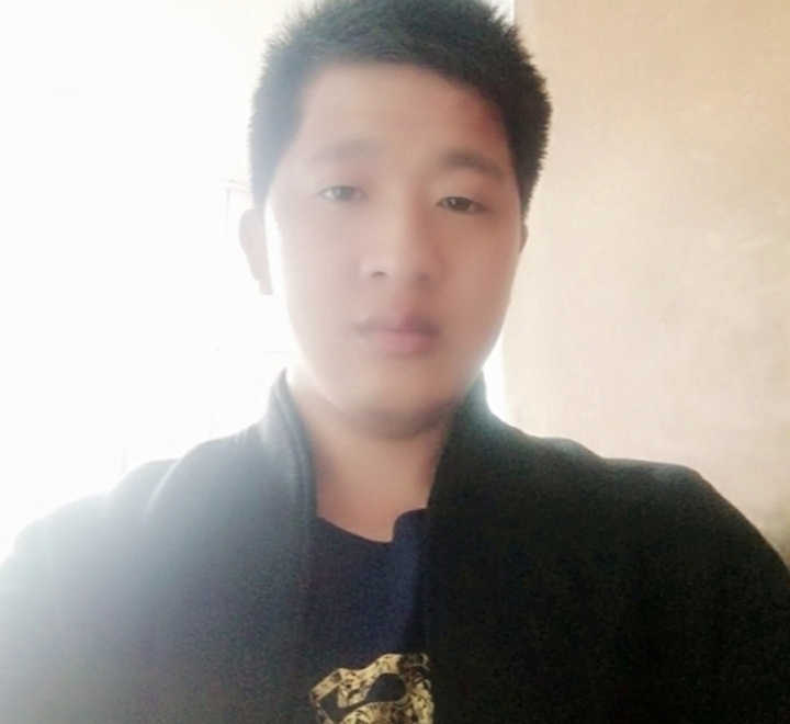 形影不离的第一张照片--安庆相亲服务中心