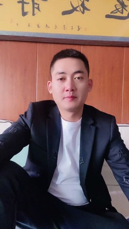 李泽胜的第一张照片--安庆相亲服务中心