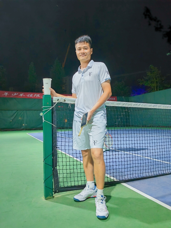网球罗的第五张照片--安庆相亲服务中心