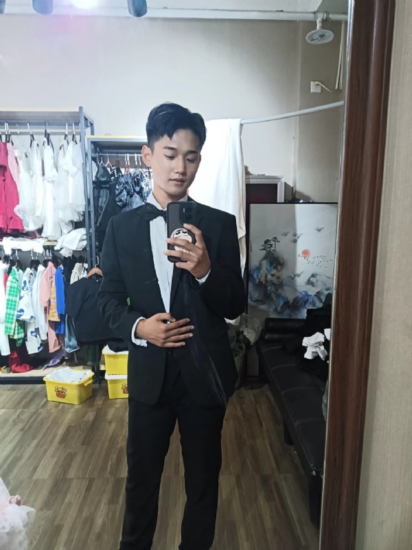 李梓宇的第一张照片--安庆相亲服务中心
