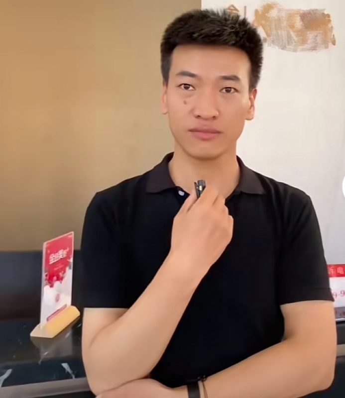 一杯梁白开的第一张照片--安庆相亲服务中心