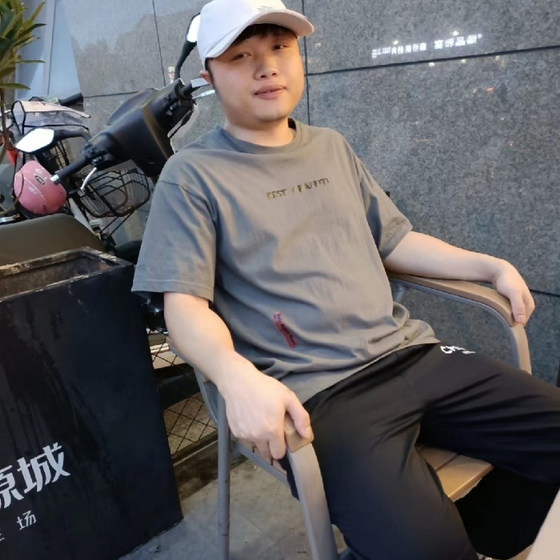 风吹半夏的第一张照片--安庆相亲服务中心