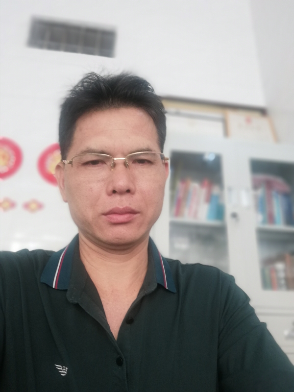 后视镜的第一张照片--安庆相亲服务中心