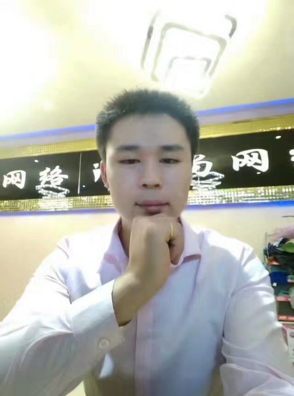 沉默寡言的第一张照片--安庆相亲服务中心