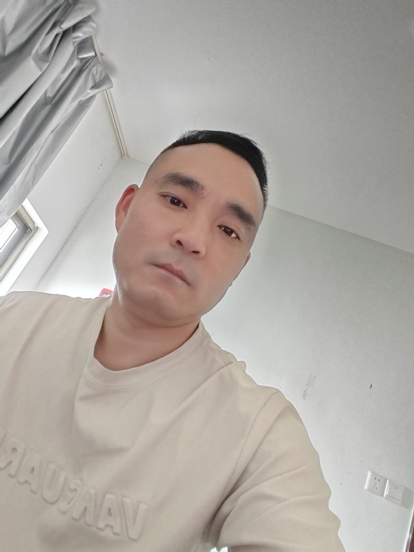 小锋的第一张照片--安庆相亲服务中心