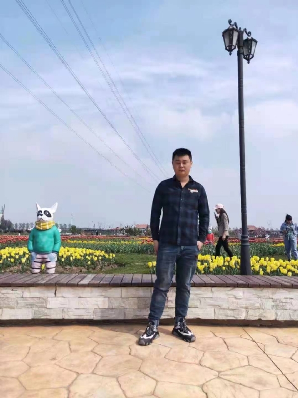 海阔天空的第一张照片--安庆相亲服务中心